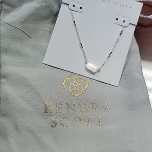 Kendra Scott necklace
